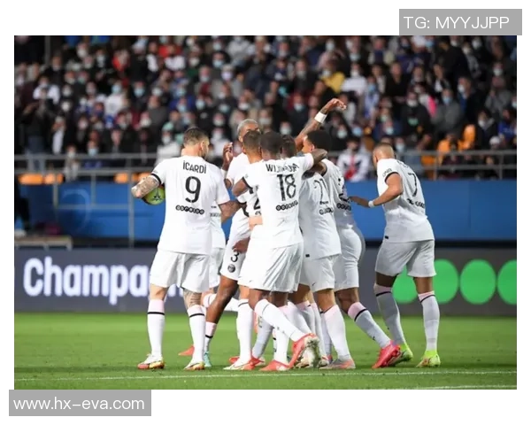 足总杯激战：巴黎圣日耳曼险胜多特蒙德红牌事件引发全场热议