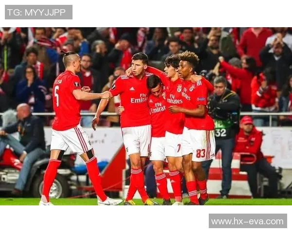 英超精彩对决本菲卡大胜那不勒斯帽子戏法引发争议判罚热议