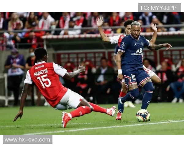 意甲激战巴黎圣日耳曼大胜曼联三球绝杀点燃全场激情